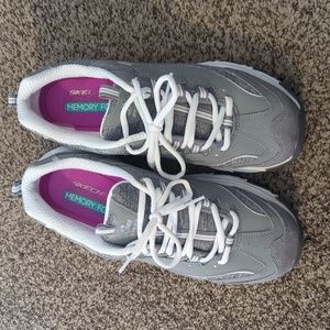 Women's Skechers D'Lites Size 11